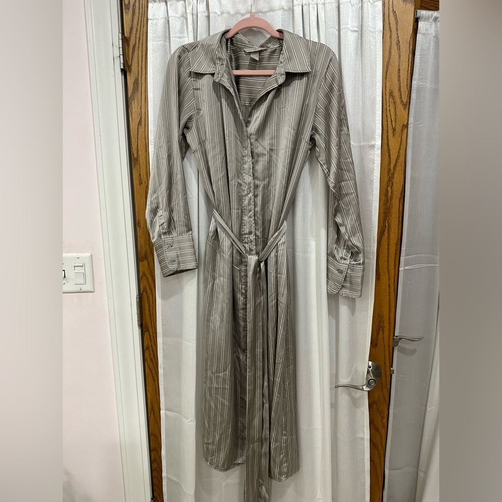 H&M Taupe Striped Midi Dress